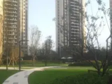 融创品质楼盘,网红小区,近商圈,近地铁.