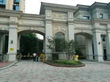 双拼别墅,楼上三层+地下室一层+带车位+带前后花园