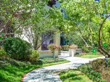 龙湖星海彼岸 新上三室自住装修标准 位置好 出行便利