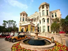 精装修四房,带家具,税费低,户型方正采光好