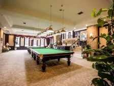 此房的格局好,正规四房,装修好,采光充足,交通便利