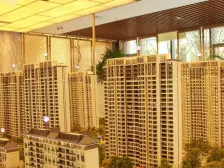 一楼带院洋房 全款 满两年 随时过户 带车位