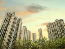 中南路商圈 恒大帝景园林小区 电梯精装修大两房