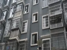 中间楼层,采光好视野开阔,环境好,出人便利。