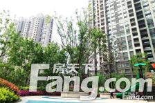 新华城东郡南区2室2厅精装修没住过中间楼层诚心卖