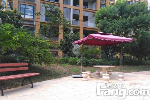 ôä´äׯ԰3ÊÒ2Ìü2ÎÀ¶«Î÷Äϳ¯Ïò1600.00Ôª/Ô³ö×â