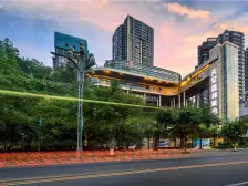 南滨路,看江大平层,小区房龄新,绿化好,活动空间多