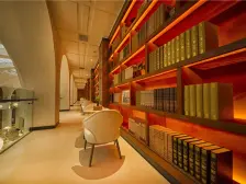 全玻璃幕墙,高品质水景小区,采光足,轻轨4/9号线