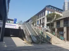 巴南万达商圈轻轨旁大两房,配套齐全,精装修诚心出售