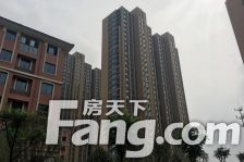 鹰游水岸 毛坯四房两卫 有储物间 随时看房