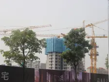 万科物业,阳台朝小区,采光充足,万科广场旁。