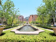 4室 2个阳台五明户型视野好,前面是小广场光线充足