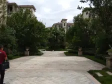爱与山二楼带地下室带花园洋房,精装修