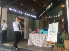 观音桥 次新大平层 电梯入户 两个阳台不上证 有车位卖