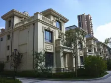 人工湖边 三层别墅 带花园 独立车位