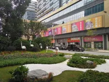 60方露台 业主保养好 交通方便