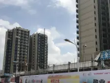 松湖豪庭 4室2厅 南 北