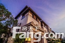 福晟中央美墅 5室2厅 南 北