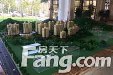 南北通透,一梯两户,南北楼间距大,带阳台。