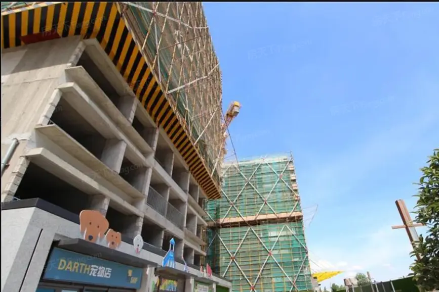 钱江彩虹府在建工地
