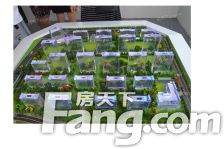 此房产权清晰,房东诚心出售,小区环境好。