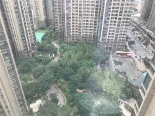 美式装修 装修不久入住2年多 可直接入住 4房带衣帽间