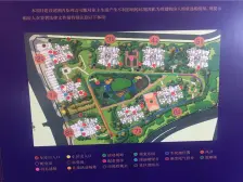 此房正三房两卫,户型方正,低楼层适合一家三口。