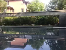 此房是正三房,楼层8楼,户型方正,居家安静不吵。