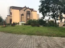 跃进村 蓝光御江台一期三房45万