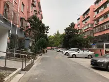 房型正气,近地铁,中式风格,大两房,一楼送花园,小区中心位置,一梯两户