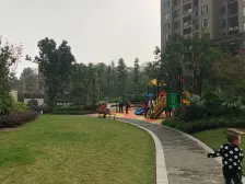 毛线沟 中房那里三房85万