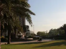 石排公园旁,96平方朝南3房毛坯,安静舒适