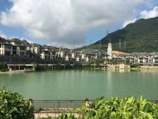 莲湖山庄 5室2厅 南 北