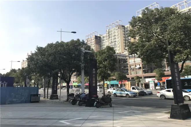 龙湖水晶郦城