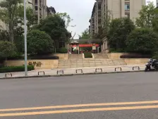 蔡家 隆鑫爱琴海三期二房92.7万