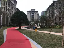 蔡家轻轨站旁小洋房,户型方正朝南,清水两房