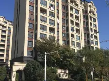 洋房 好户型 采光很好,房东急售 随时签约