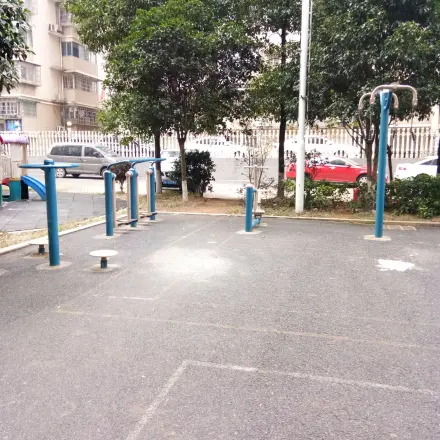 雄新华府
