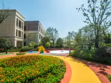 绿博园旁,品质小区,地铁口,四 中旁一梯两户。