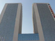 近地铁口1室1卫全朝南,全新毛坯房带落地阳台户型方正