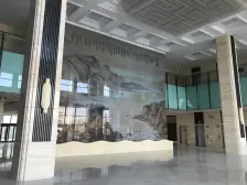 地铁二号线楼上,可注册公司,办公环境好