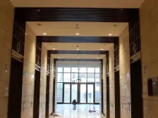 近地铁口1室1卫全朝南,全新毛坯房带落地阳台户型方正