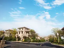 洋房一楼前后花园,带地下室,户型好