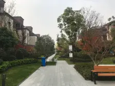 精装,上叠大露台使用面积大,位置好,融信品质小区
