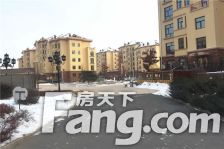 满屋不唯一 精装修 六带七 带两个停车位 南北通透