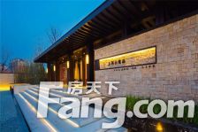 万科白鹭郡双拼别墅 湖景房 含两个车位 房东诚心卖