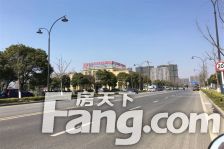 正泰江岸水苑复试洋房大平层,带大露天