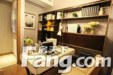 开发商精装,采光好,位置好,交通方便。