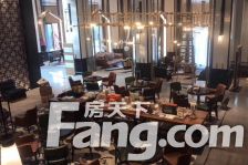 中南融创玖华台邸 4室2厅 东南