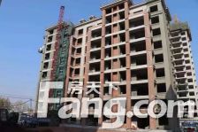 依云小镇精装三室洋房 证过二带车位 好楼层随时看房